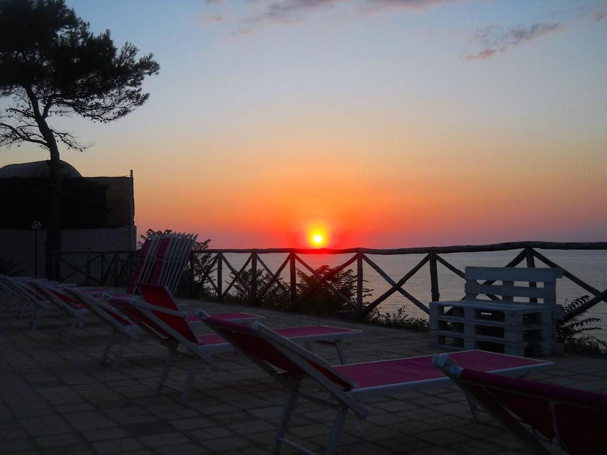 Frontemare Hotel Village & Ristorante Rodi Garganico Bagian luar foto