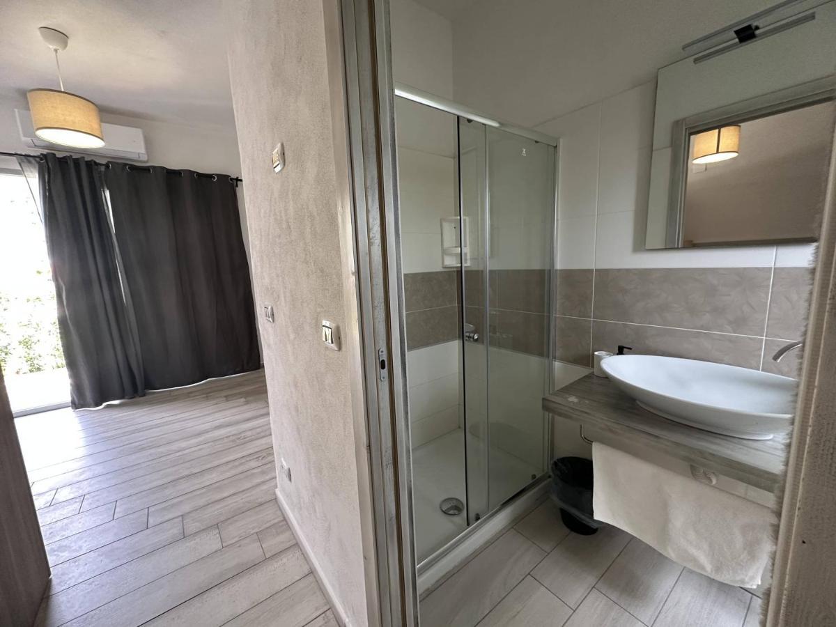 Frontemare Hotel Village & Ristorante Rodi Garganico Bagian luar foto
