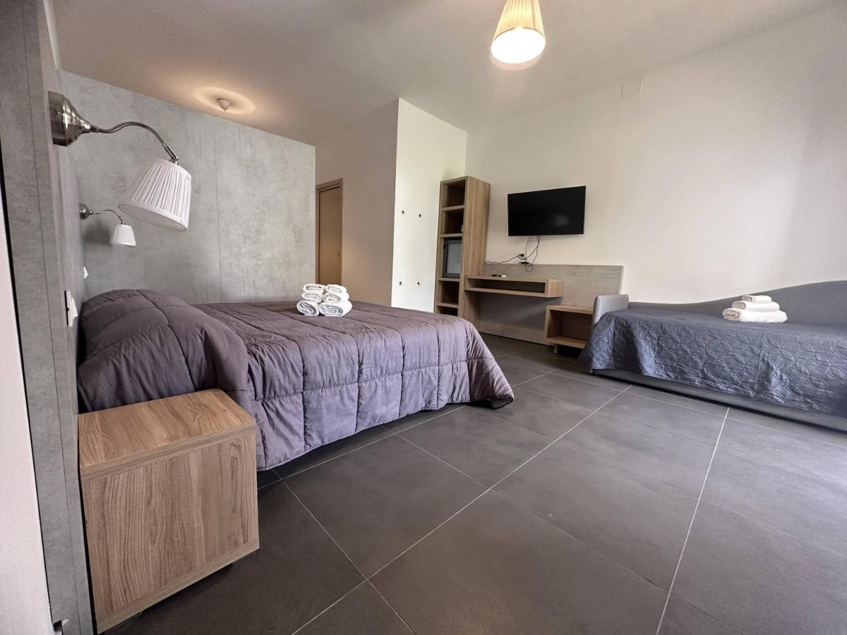 Frontemare Hotel Village & Ristorante Rodi Garganico Bagian luar foto
